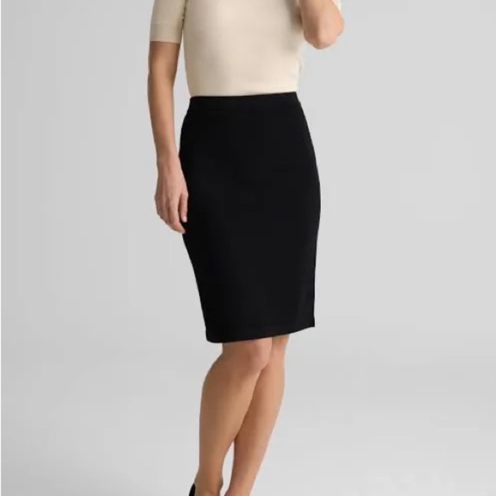 St. John knit skirt